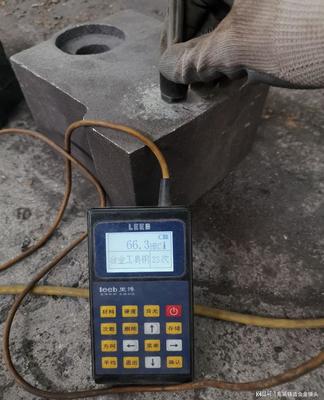 高耐磨的破碎機(jī)錘頭多耐磨?專(zhuān)業(yè)測(cè)硬度設(shè)備現(xiàn)場(chǎng)測(cè)。