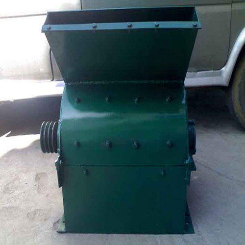 龍鈺花生餅粉碎機(jī),豆餅破碎設(shè)備